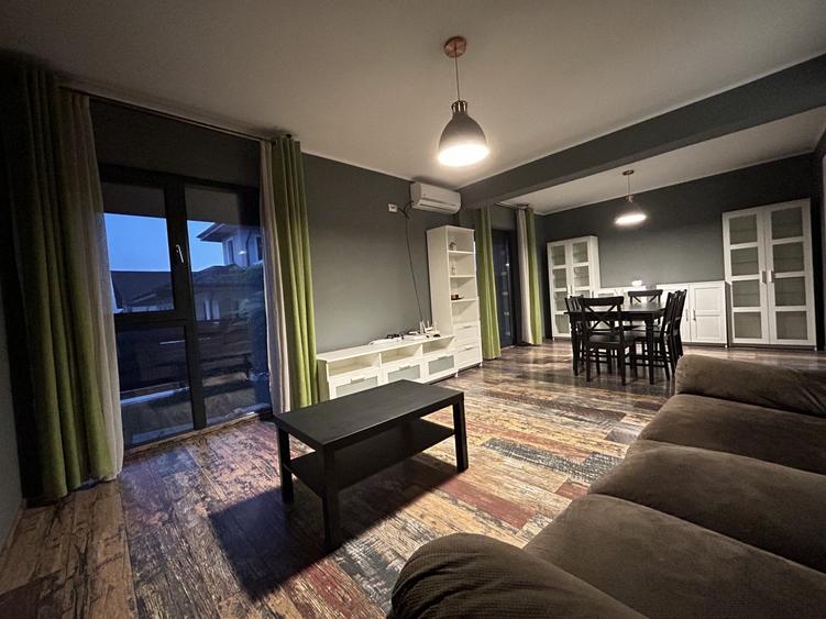 Duplex cu 4 camere cu Canalizare în Popas Păcurari