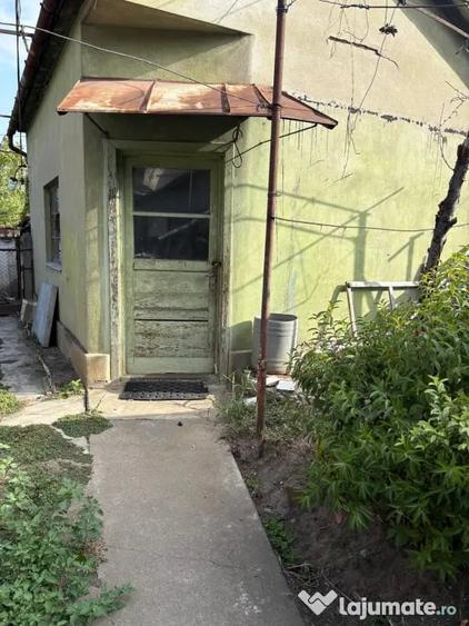 Casă cu 6 camere în Central