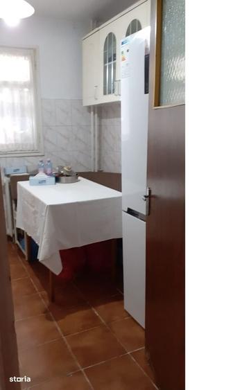 Apartament cu 3 camere decomandat în Dristor — fotografia 3