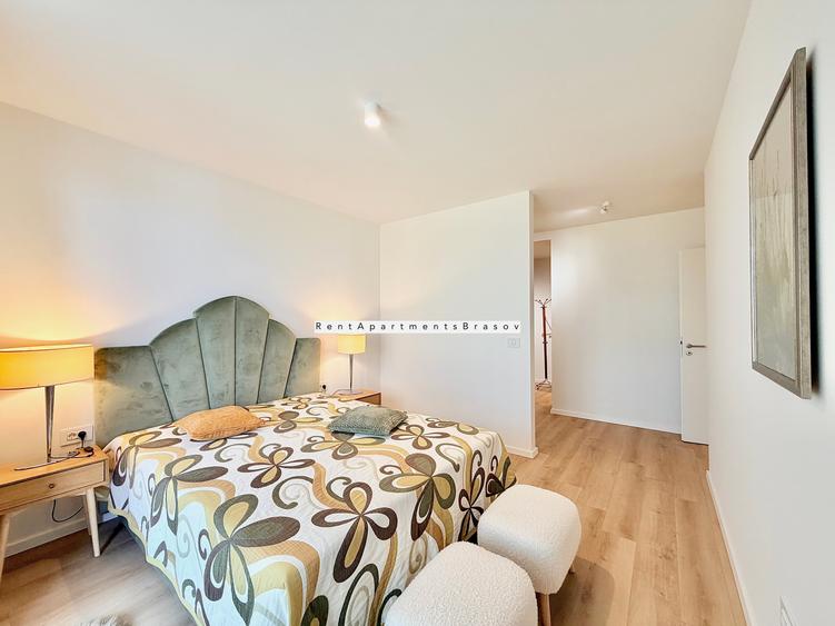 Apartament cu 3 camere în Tractorul