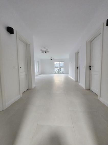 Casă cu 4 camere cu Teren 540 Mp în Central
