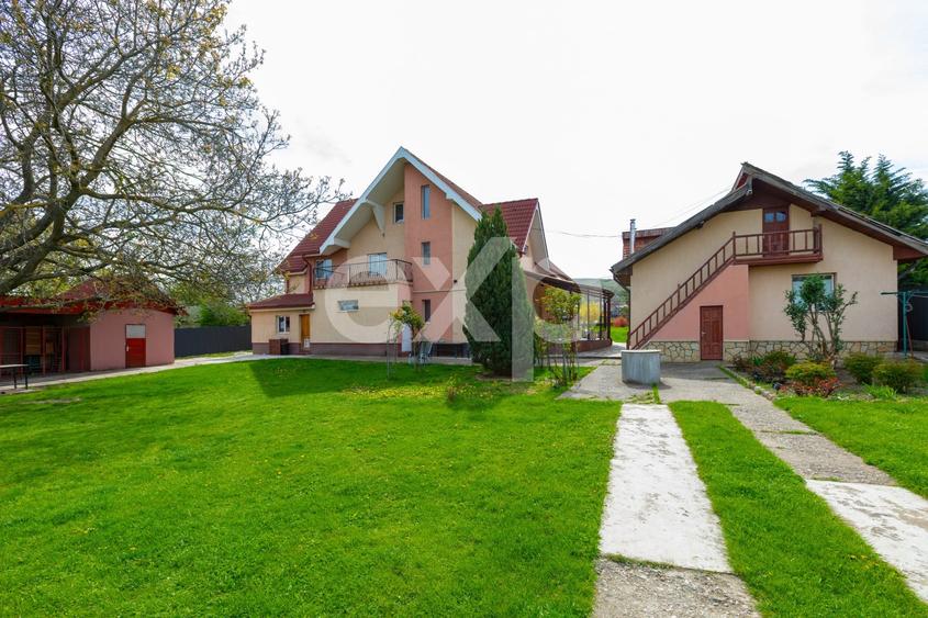Casă individuală cu 5 camere cu Teren 3659 Mp în Sărata (Sărata)