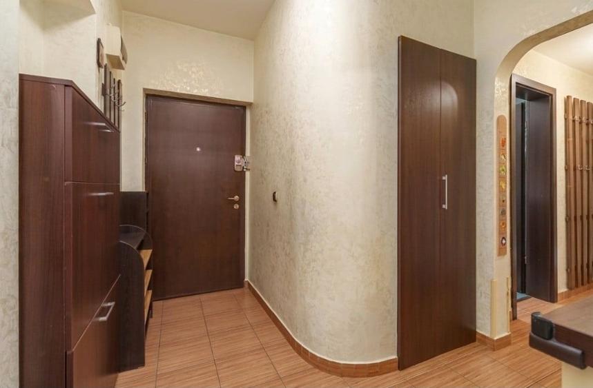 Apartament cu 3 camere decomandat în Uverturii