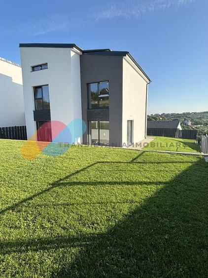 Duplex cu 4 camere cu Canalizare în Dezmir