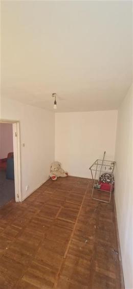 Apartament la Parter zona Sagului P-ta Doina - 16