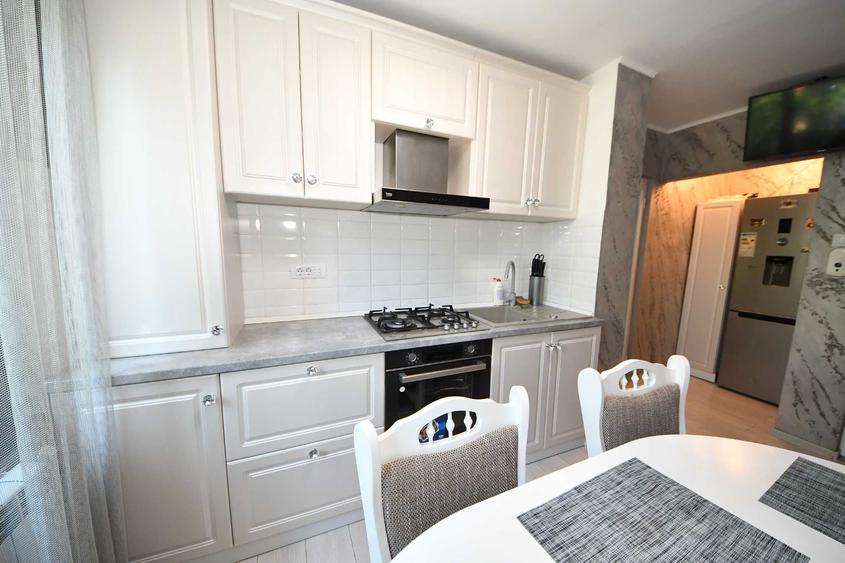Apartament cu 2 camere semidecomandat în Sârbi
