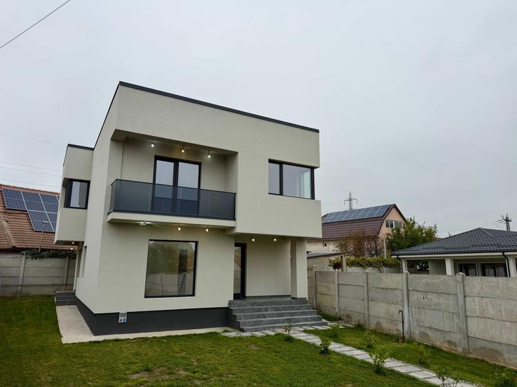 Casă cu 4 camere în Bariera Vâlcii