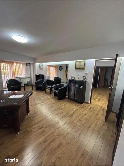 Spațiu comercial, de 100 mp, în Decebal