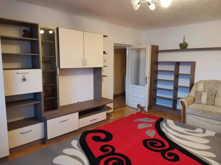 Apartament cu 3 camere decomandat în Alfa