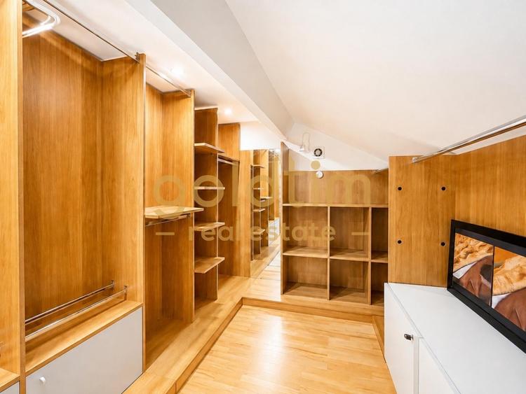 Duplex cu 6 camere cu Piscina în Iancu Nicolae