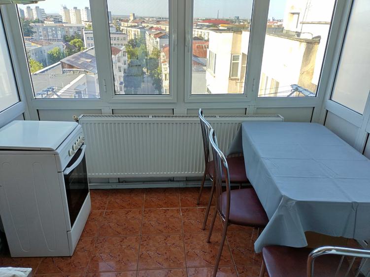 Garsonieră decomandată în Central
