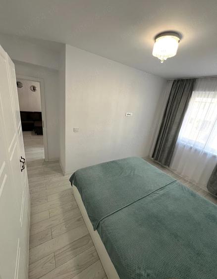 Apartament cu 3 camere semidecomandat în Cug