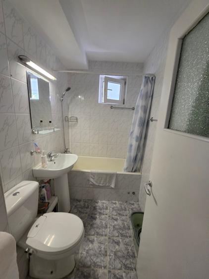 Apartament cu 2 camere semidecomandat în Dristor