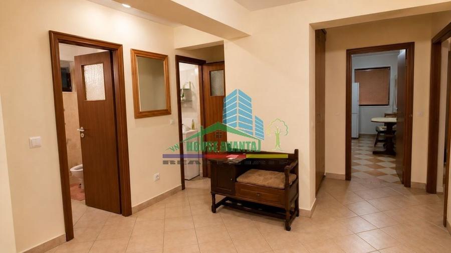 Apartament cu 3 camere decomandat în Ultracentral