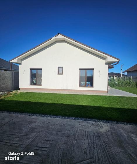 Casă cu 3 camere cu Teren 471 Mp în Sântandrei