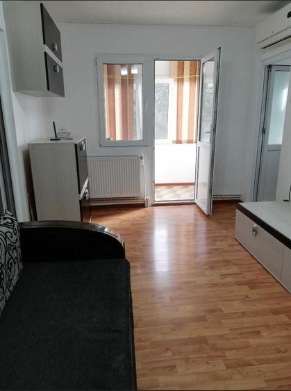 Apartament cu 2 camere semidecomandat în Exterior Vest