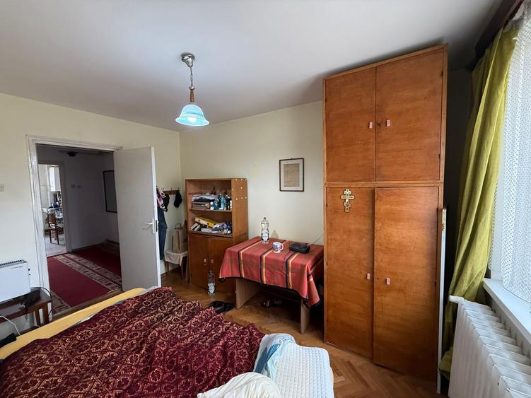 Apartament cu 3 camere decomandat în Progresul