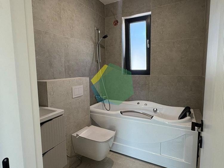 Casă individuală cu 5 camere cu Canalizare în Est