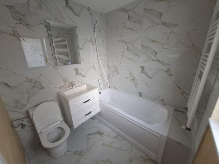 Casă cu 4 camere în Exterior Vest