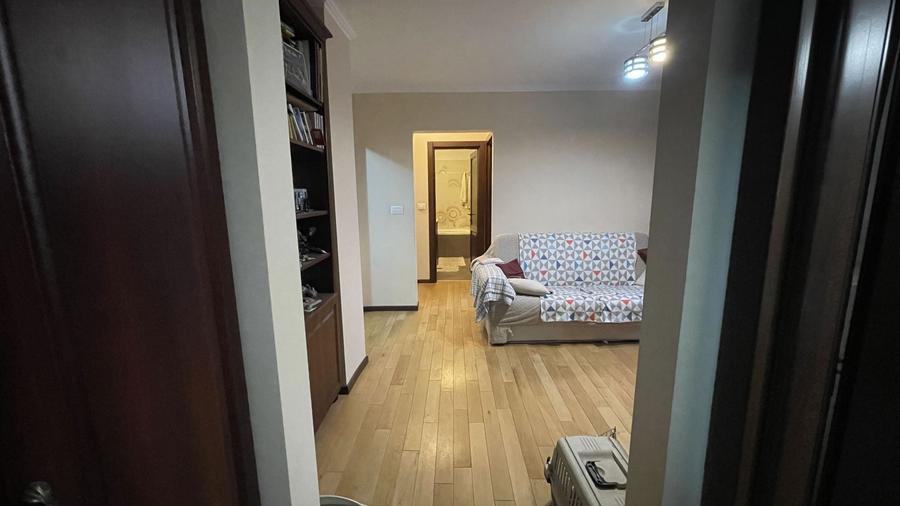 Apartament cu 4 camere decomandat, mobilat în Matei Basarab