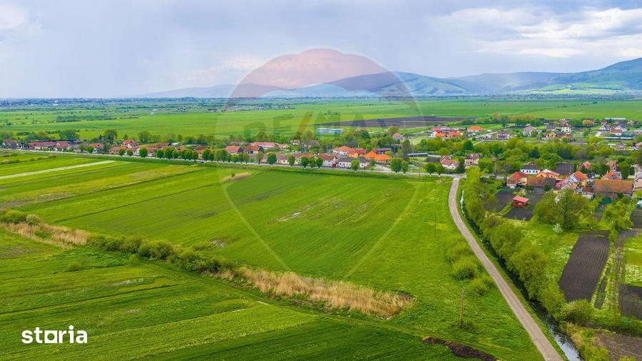 Teren de 10000 mp, în Prejmer