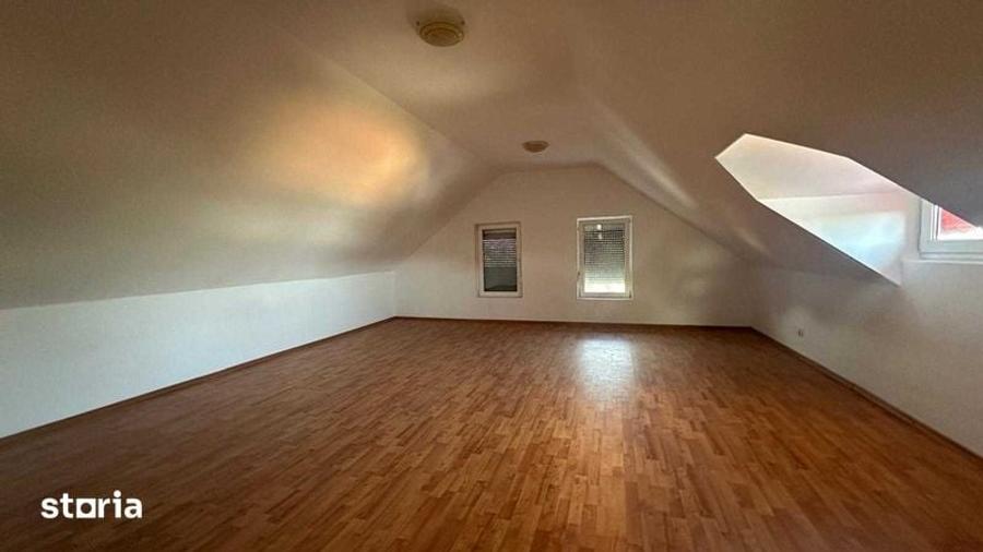 Casă cu 4 camere cu Teren 295 Mp în Clinceni