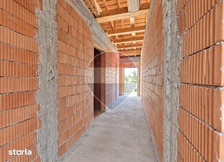 Casă cu 3 camere cu Teren 445 Mp în Central