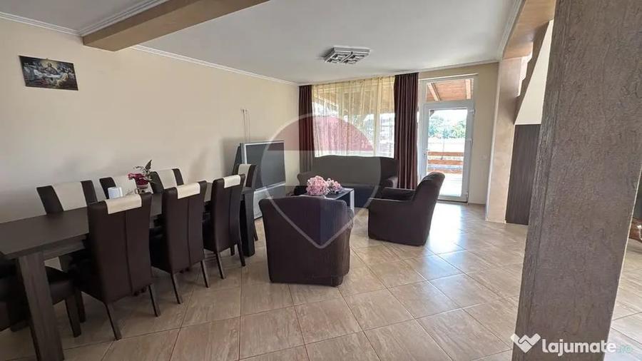 Casă cu 5 camere cu Teren 535 Mp în Sântandrei