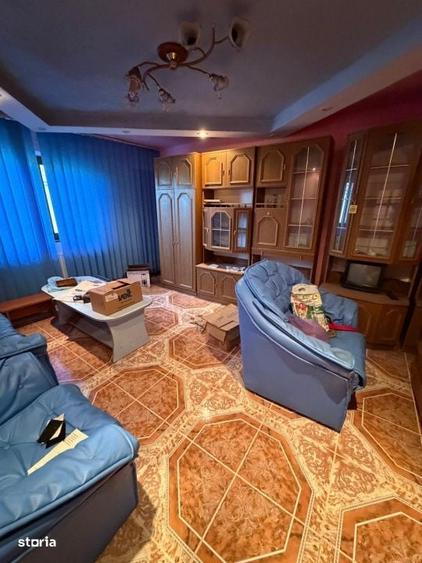 Casă cu 4 camere în Șimnicu de Jos