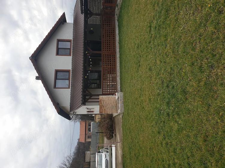 Casă cu Teren 1100 Mp în Buzad
