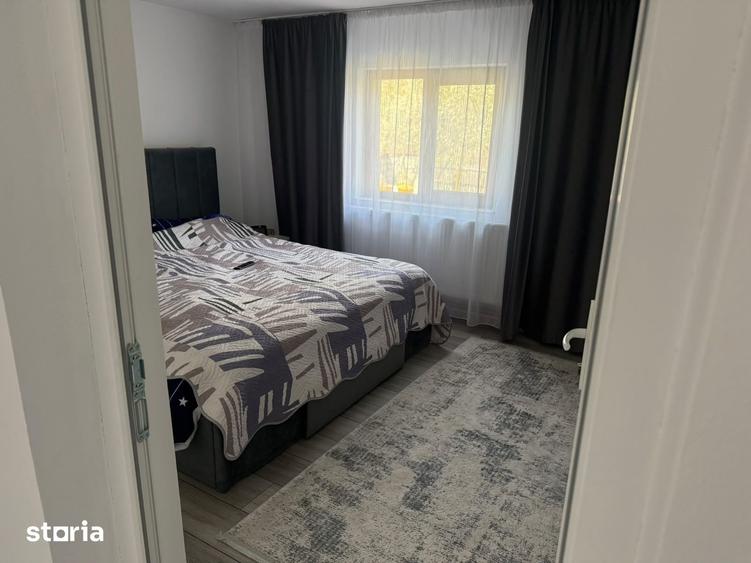 Casă cu 7 camere cu Teren 5900 Mp în Băbana