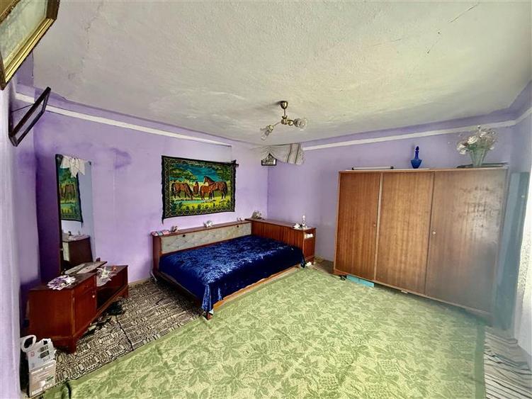 Casă cu 4 camere cu Teren 721 Mp în Bucium
