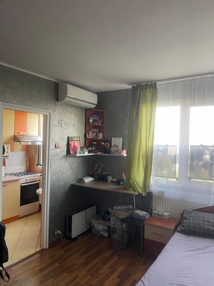Garsonieră semidecomandată în Titan