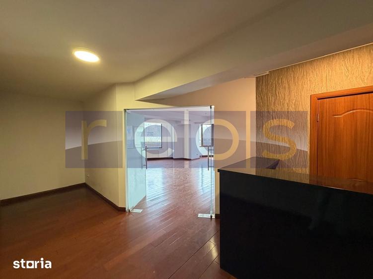 Apartament cu 3 camere în Vitan