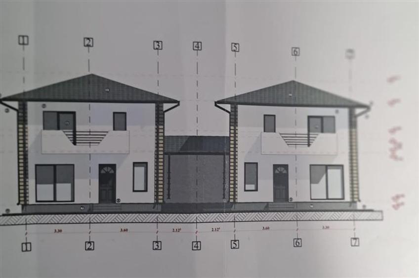 Duplex cu 4 camere cu Canalizare în Aeroport