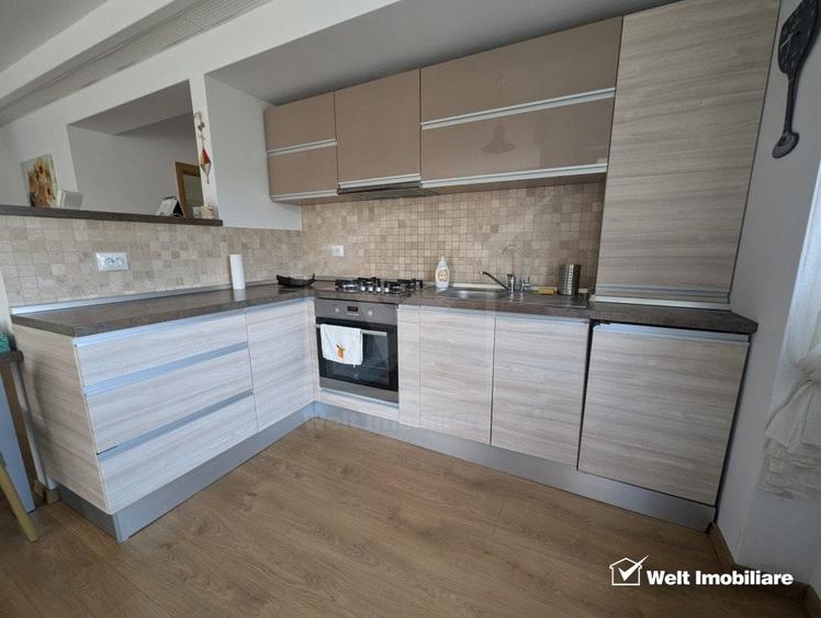 Apartament cu 3 camere semidecomandat, mobilat în Zorilor