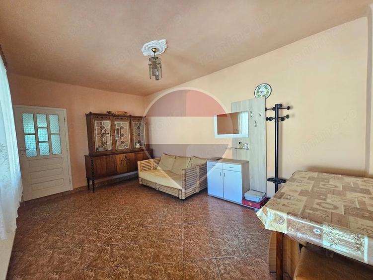 Casă cu 3 camere cu Teren 719 Mp în Central