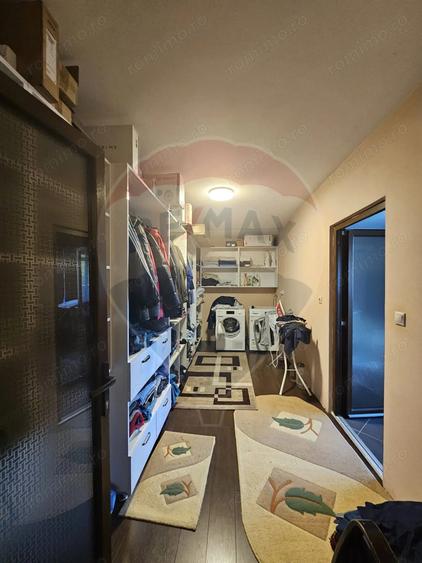 Casă cu 5 camere cu Teren 702 Mp în Nord