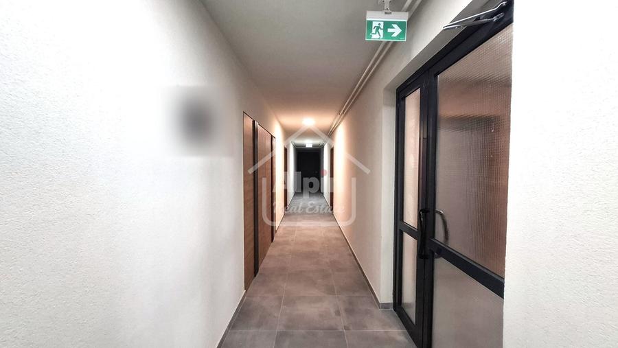Apartament cu 2 camere decomandat în Tractorul