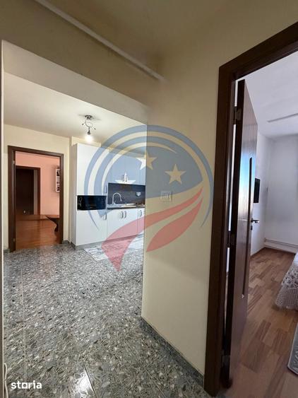 Apartament cu 3 camere semidecomandat în Central