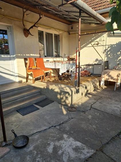 Casă cu 2 camere în Dacia