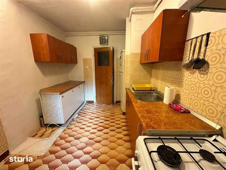 Apartament cu 4 camere în Vatra Luminoasă