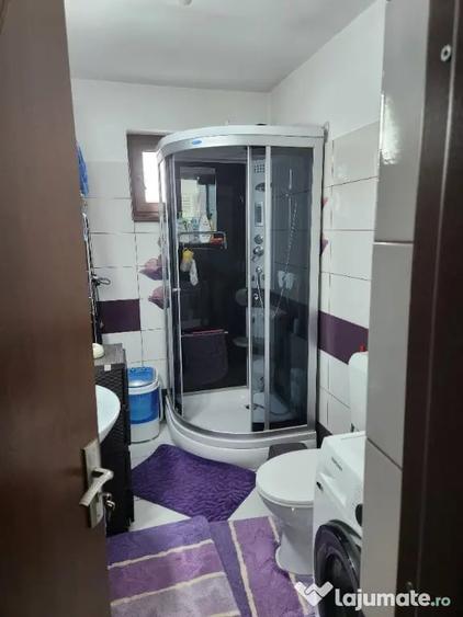 Casă cu 3 camere cu Teren 250 Mp în Central