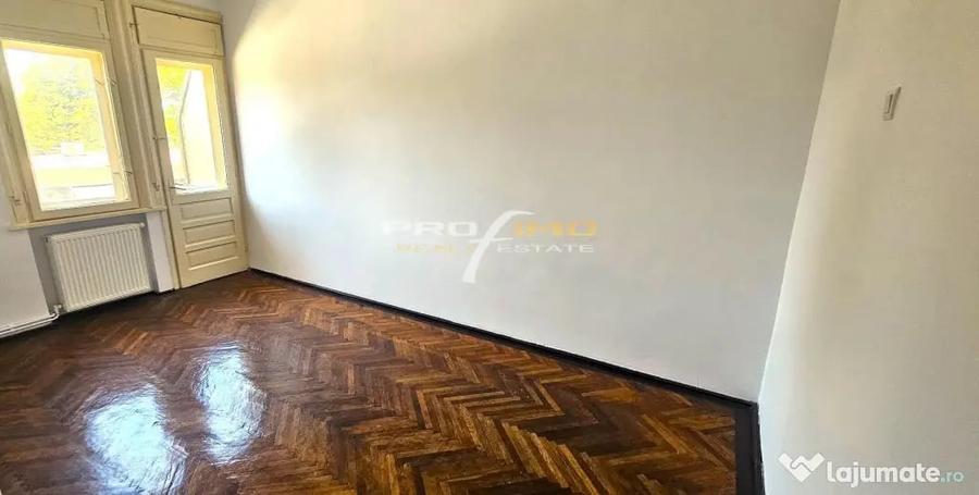Apartament cu 6 camere decomandat în Central