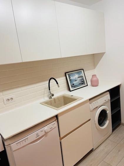 Apartament cu 2 camere decomandat, mobilat în Politehnica