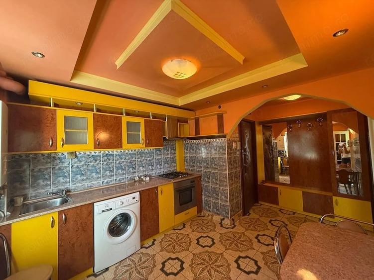 Apartament cu 2 camere semidecomandat în Gojdu