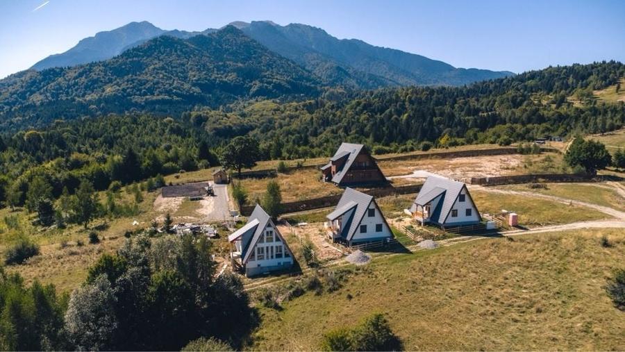 Casă cu 4 camere în Drumul Carului