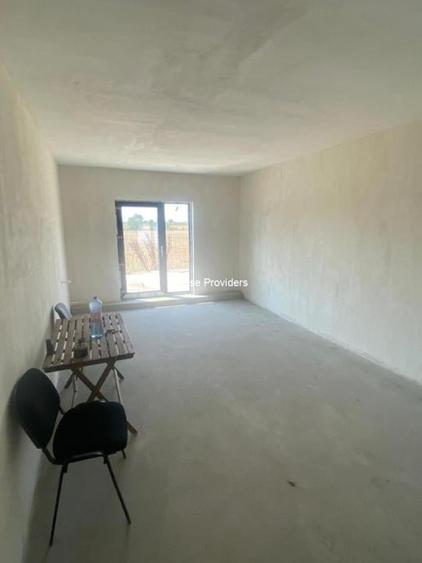 Casă cu 3 camere cu Teren 422 Mp în Ucea de Jos