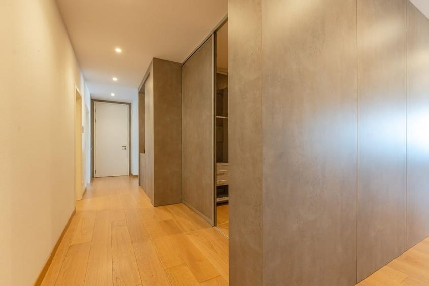 Apartament cu 3 camere decomandat, mobilat în Ultracentral
