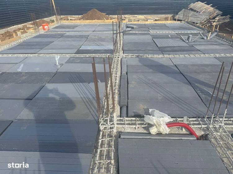 Casă cu 7 camere cu Teren 650 Mp în Balotești